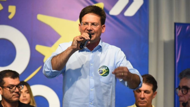 Após morte de policial, João Roma culpa governos petistas por violência na Bahia