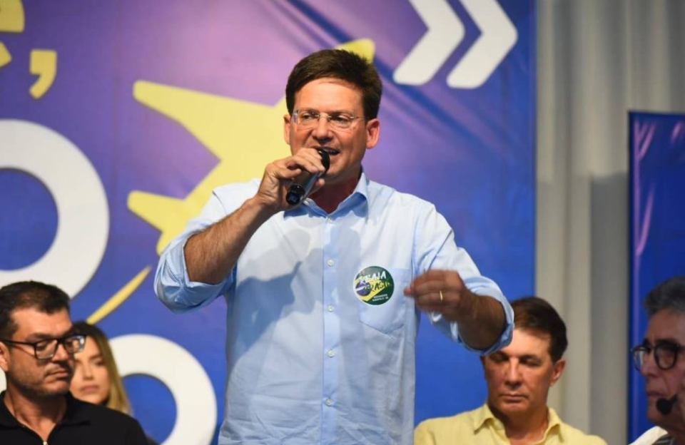 Após morte de policial, João Roma culpa governos petistas por violência na Bahia